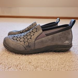 JBU Bellflower Leather Slip On by Jambu Womens Silver Shimmer Size 7.5 Wide.